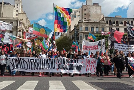 Pueblos originarios de Chaco acampan en Plaza de Mayo SoloChaco